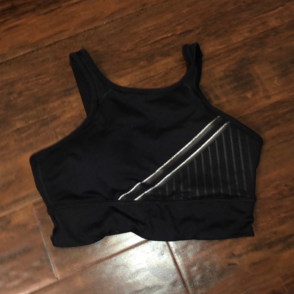 Black under armour sports bra